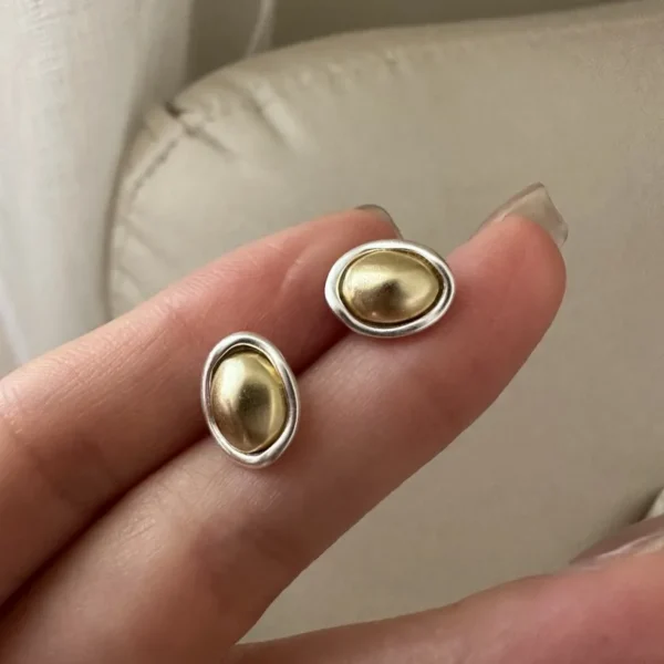 S925 Sterling Silver Matte Retro Gold Contrasting Color Bean Earrings Simple Fashionable Personalized Ear Jewelry