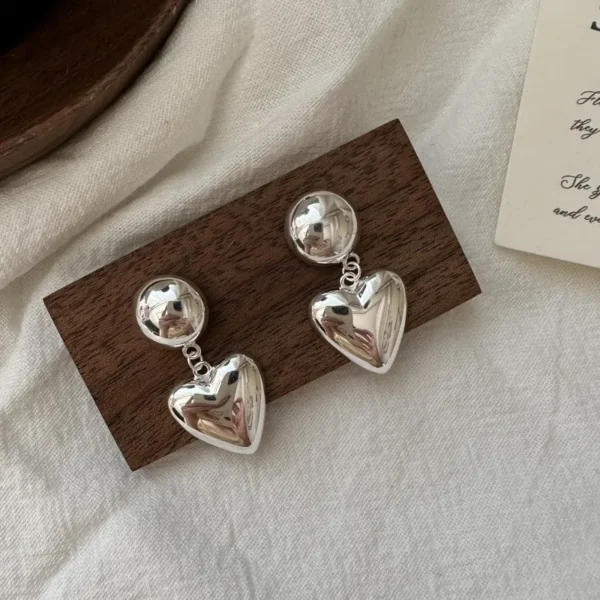 S925 Sterling Silver Design Sense Love Ball Earrings Wind Simple Glossy Peach Heart Retro Ear Jewelry