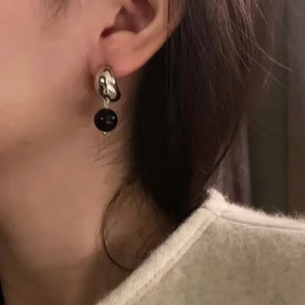 S25 Sterling Silver Support Detection Wholesale Black Agate Ball Earrings Feminine Fashion Personality C-shaped Semicircle