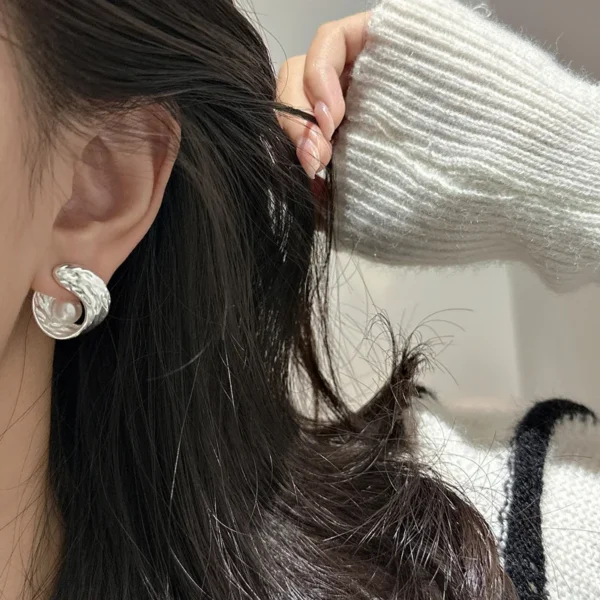 S925 Sterling Silver Korean Fashion Pearl Texture Sense Niche Design Earrings INS Wind Blogger Simple Ear Jewelry