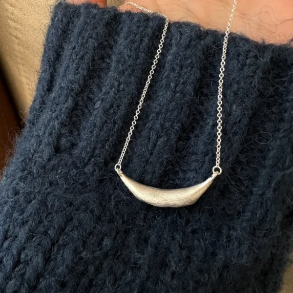 S925 Sterling Silver Niche Design Sense Retro Simple Brushed Smile Necklace Personalized Fashionable Collarbone Chain