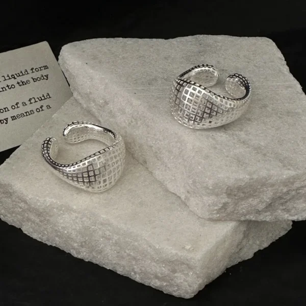 S925 Sterling Silver European Niche Design Sense Grid Simple Spanish Retro Ring Fashionable Ring Wholesale