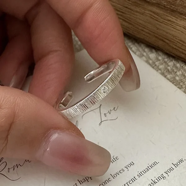 S925 Sterling Silver Korean Version Niche Design Sense Retro Engraved Gold Craft Ring Spanish Fashion INS Flash