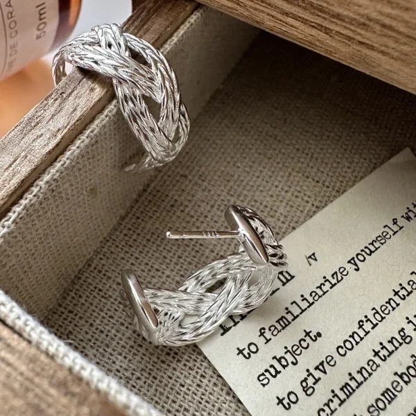 S925 sterling silver French niche design sense retro woven earrings Japanese fashion sense personalized ear jewelry wholesale