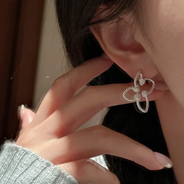 S925 Sterling Silver Belgian Niche Design Sense Retro Flower Personalized Earrings Simple Fashion Texture Earrings