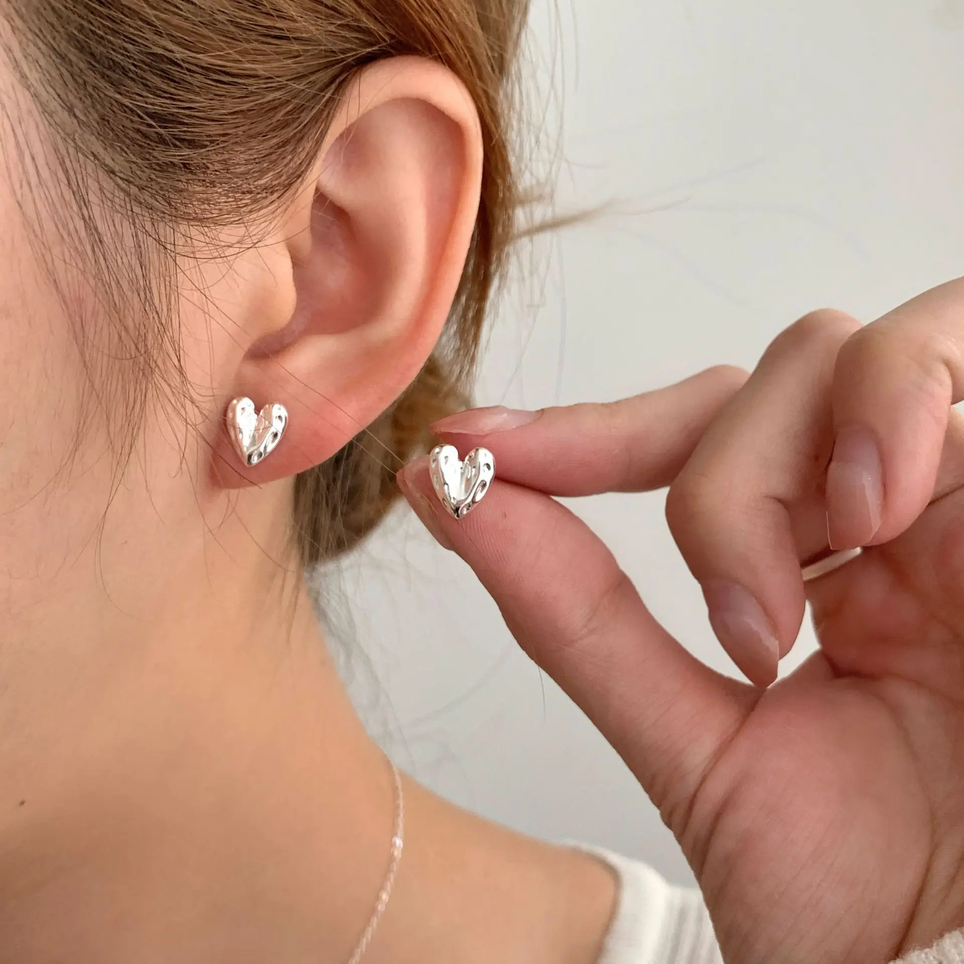 CHOZON S925 Solid Silver Textured Heart Earrings French Organic Wholesale Dainty Jewelry for Women - Image 4