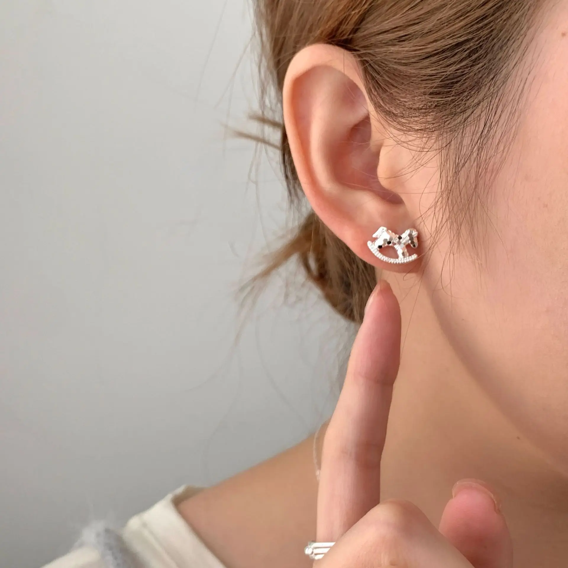 CHOZON S925 Solid Silver Rocking Horse Earrings French Whimsical Wholesale Dainty Jewelry for Women - Image 4