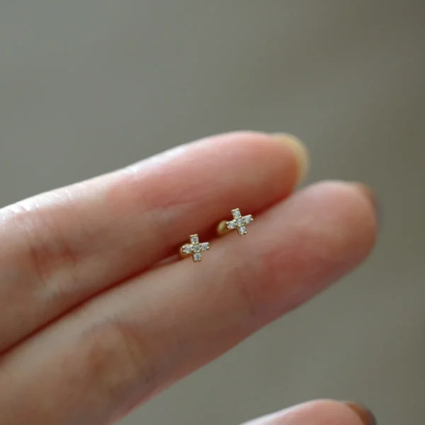 S925 Silver 18K Gold Plated Mini Cross Screw Detail Earrings Sleepable Hypoallergenic Studs for Women Everyday Versatile Jewelry