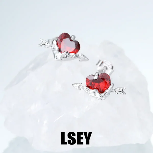 Minimalist S25 Sterling Silver Clear CZ Heart Fashion Stud Earrings for Women Charm Wedding Statement Silver Fine Jewelry