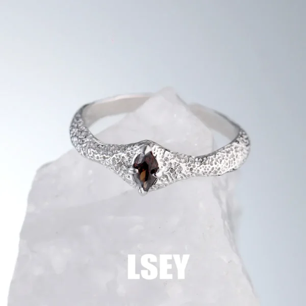 MLKENLY S925 sterling silver Advanced Hammer Pattern Horse Eye Zircon Open Finger Ring Punk Irregular Geometric Ring