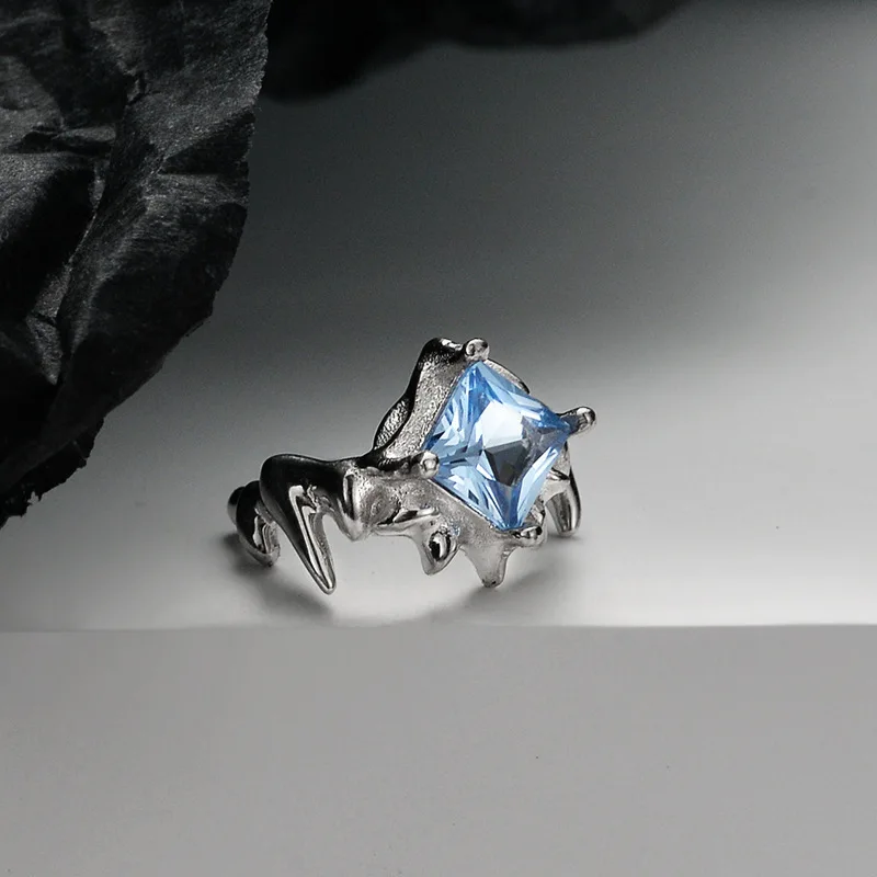 Dark blue zircon ear bone clip advanced sense ear hole free S925 sterling silver thorn texture square drill ear clip female