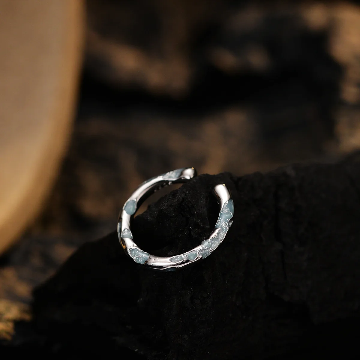 Korean version simple and compact S925 sterling silver irregular texture ear clip female earhole free drop glaze diamond - Image 4