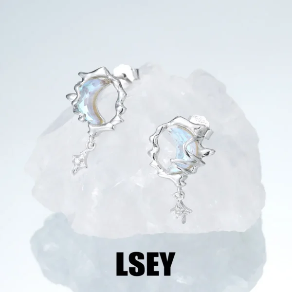 Minimalist S925 Sterling Silver Liquid Moon niche personality Ins cool style high-end feel minimalist stud earrings