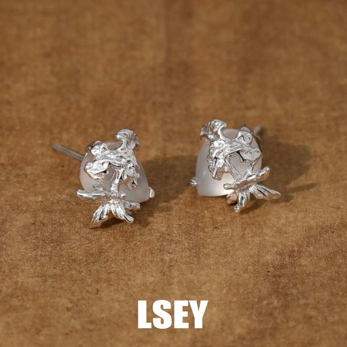 Minimalist S925 Sterling Silver Ins cool style, high-end temperament, butterfly water droplet, white agate Stud Earrings - Image 2