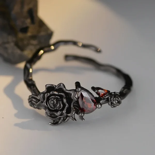 MLKENLY Fashionable S925 sterling silver black rose ring for women with an open mouth shaped ring