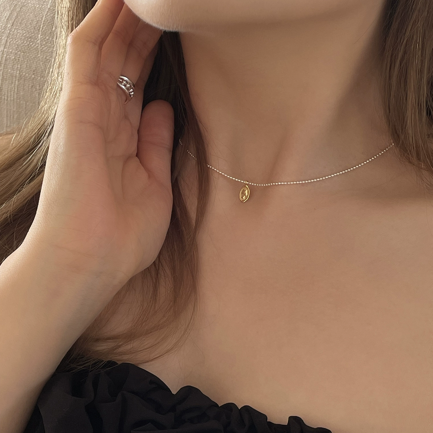 S925 sterling silver women's necklace French bead chain contrasting color relief pendant silver bead clavicle chain ins style necklace - Image 2