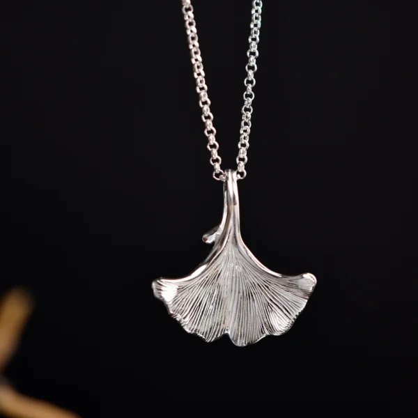 Yipu original S925 sterling silver pendant for men and women, hand-engraved ginkgo leaf necklace, literary style simple jewelry, free shipping