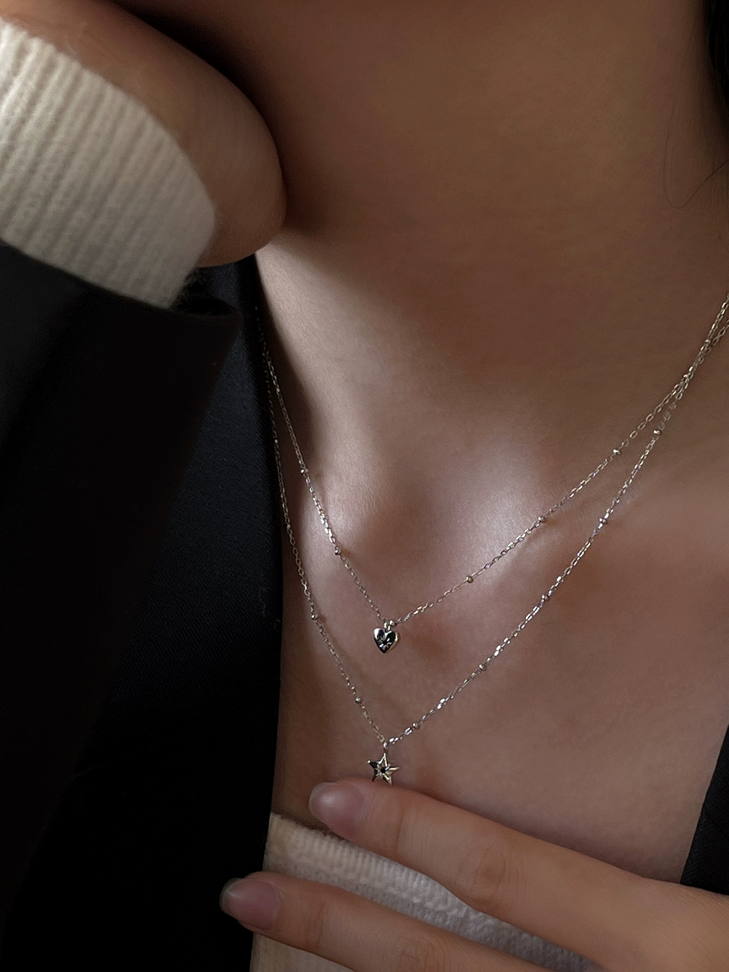 Korean version of S925 sterling silver necklace light luxury niche star love ultra-fine clavicle chain for women stacked black zircon necklace - Image 4
